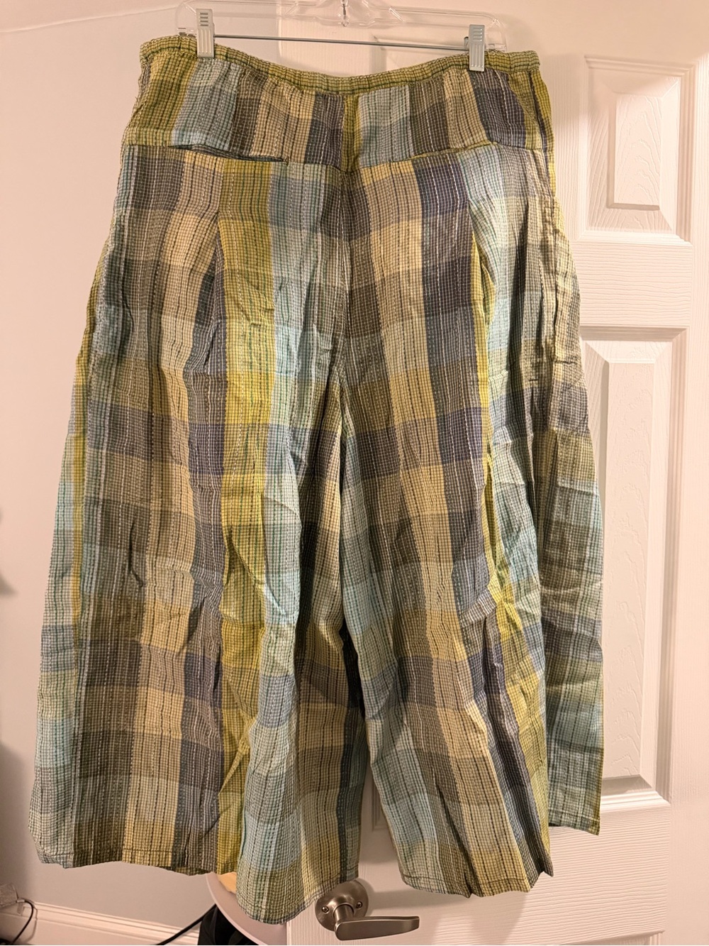 Telluride Wide-Leg Crop Pull-On Madras Pants - Picture 3 of 4